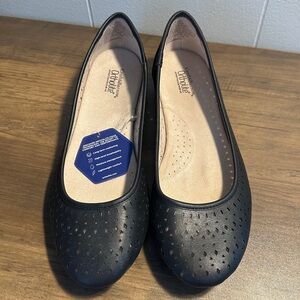 Croft and Barrow Ortholite Flats